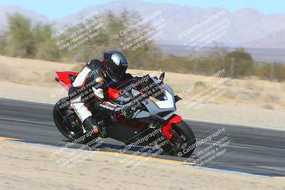 media/Jan-13-2025-Ducati Revs (Mon) [[8d64cb47d9]]/3-B Group/Session 3 (Turn 7 Inside)/